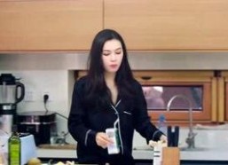 吃瓜娱乐主持人名单,那些热衷于吃瓜的主持人风云录